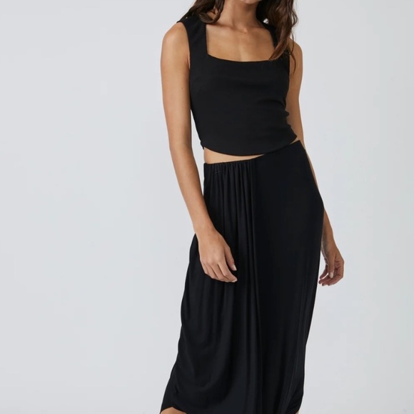 NWT Free People Daphne Set - TOP ONLY SIZE MEDIUM - BLACK - Picture 1 of 4